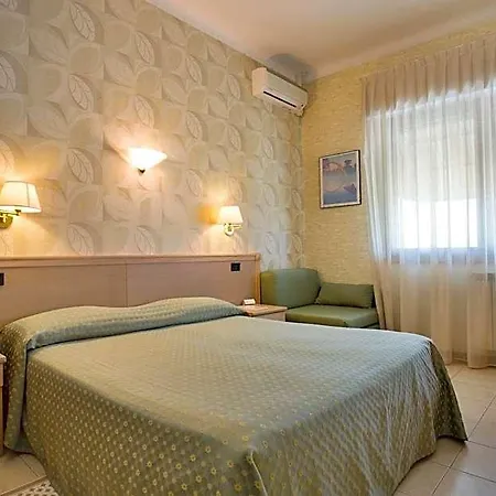 Otel Pardini 3*